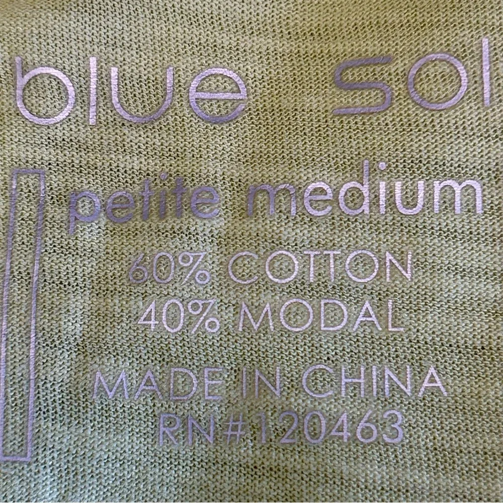 Light Green Long Sleeve Shirt Blue Sol Petite Sz PM NWT - Picture 3 of 3